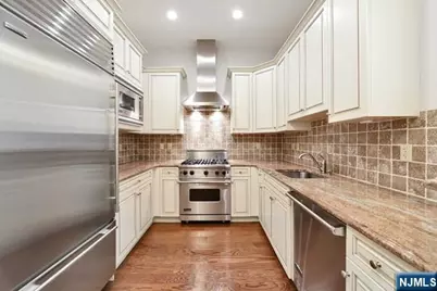 2315 The Plaza 2315 #2315, Tenafly, NJ 07670 - Photo 5