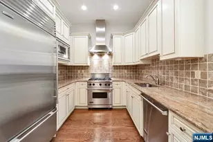 2315 The Plaza 2315, Tenafly, NJ 07670 - Photo 5