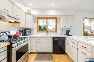 81 W Gouverneur Ave, Rutherford, NJ 07070 - Photo 9