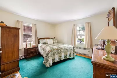 81 W Gouverneur Avenue, Rutherford, NJ 07070 - Photo 15