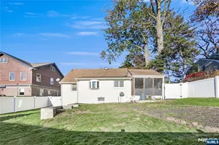 81 W Gouverneur Ave, Rutherford, NJ 07070 - Photo 33