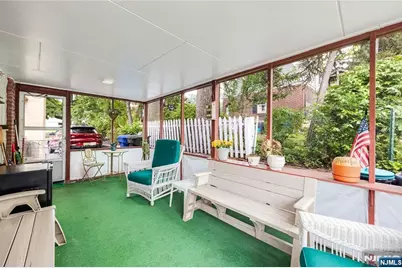 81 W Gouverneur Avenue, Rutherford, NJ 07070 - Photo 23