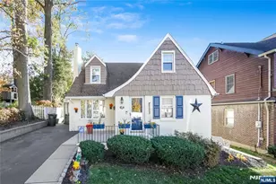 81 W Gouverneur Ave, Rutherford, NJ 07070 - Photo 1
