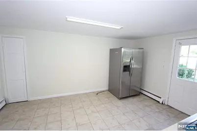 181 Midland Avenue 2 #2, Paramus, NJ 07652 - Photo 9