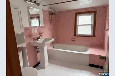 654 Chase Avenue 2 #2, Lyndhurst Township, NJ 07071 - Photo 7
