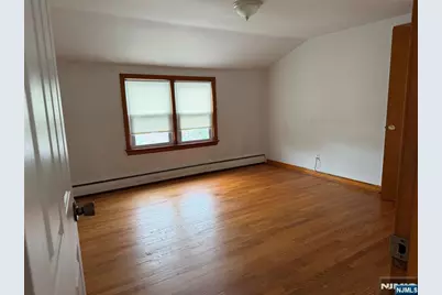654 Chase Avenue 2 #2, Lyndhurst Township, NJ 07071 - Photo 9