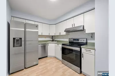 531 Windsor Drive 303 #303, Palisades Park, NJ 07650 - Photo 7