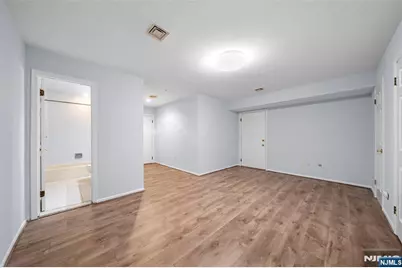 531 Windsor Drive, Palisades Park, NJ 07650 - Photo 17