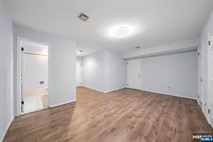 531 Windsor Dr, Palisades Park, NJ 07650 - Photo 17