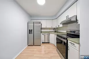 531 Windsor Dr, Palisades Park, NJ 07650 - Photo 7