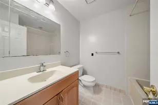 531 Windsor Dr, Palisades Park, NJ 07650 - Photo 11