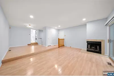 531 Windsor Drive 303 #303, Palisades Park, NJ 07650 - Photo 3
