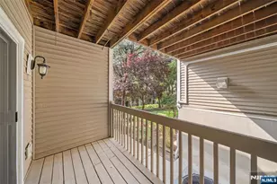531 Windsor Dr, Palisades Park, NJ 07650 - Photo 19