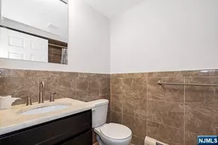 2344 Franklin St, Fort Lee, NJ 07024 - Photo 19