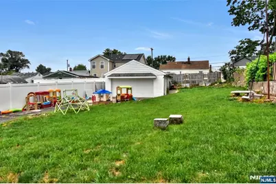 132 Charlton Avenue, Lodi, NJ 07644 - Photo 27