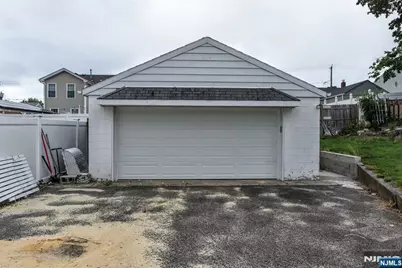 132 Charlton Avenue, Lodi, NJ 07644 - Photo 29