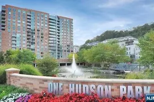 1026 Hudson Park 1026, Edgewater, NJ 07020 - Photo 1