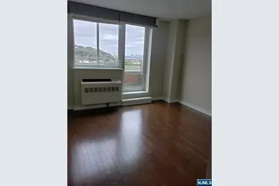 1026 Hudson Park 1026 #1026, Edgewater, NJ 07020 - Photo 15