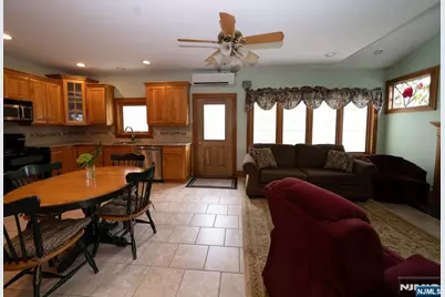 220 Clinton Avenue, Clifton, NJ 07011 - Photo 23