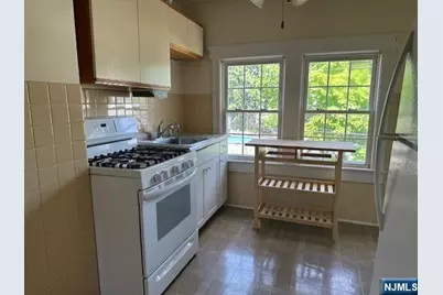 220 Clinton Avenue, Clifton, NJ 07011 - Photo 31