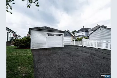 220 Clinton Avenue, Clifton, NJ 07011 - Photo 9