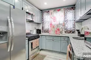 18 McKay Ave, East Orange, NJ 07018 - Photo 15
