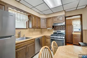 204 Tontine Ave, Lyndhurst Township, NJ 07071 - Photo 17