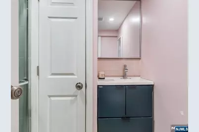 372 McKinley Boulevard, Paramus, NJ 07652 - Photo 25