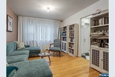 372 McKinley Boulevard, Paramus, NJ 07652 - Photo 9
