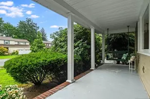 372 McKinley Blvd, Paramus, NJ 07652 - Photo 3