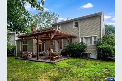 372 McKinley Boulevard, Paramus, NJ 07652 - Photo 35