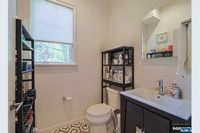 419 Stillwell B #B, Fort Lee, NJ 07024 - Photo 19