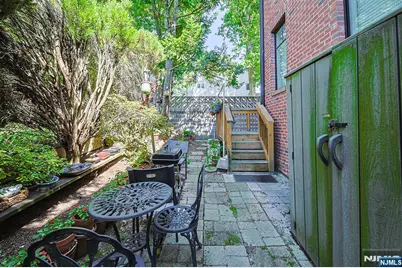419 Stillwell B #B, Fort Lee, NJ 07024 - Photo 5