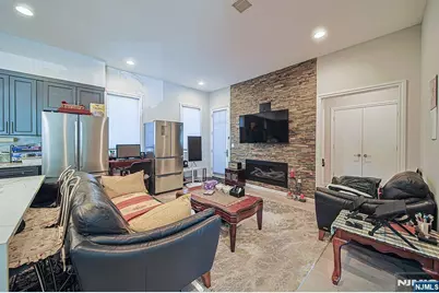 419 Stillwell B #B, Fort Lee, NJ 07024 - Photo 11