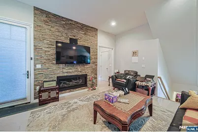 419 Stillwell B #B, Fort Lee, NJ 07024 - Photo 17