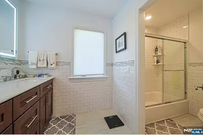 419 Stillwell B #B, Fort Lee, NJ 07024 - Photo 37