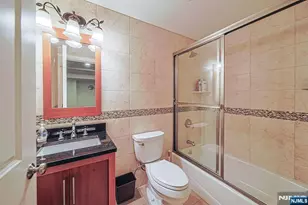 290 McCloud Dr, Fort Lee, NJ 07024 - Photo 19