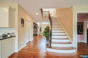 290 McCloud Dr, Fort Lee, NJ 07024 - Photo 5