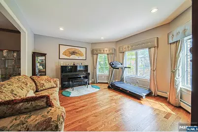 290 McCloud Drive, Fort Lee, NJ 07024 - Photo 11