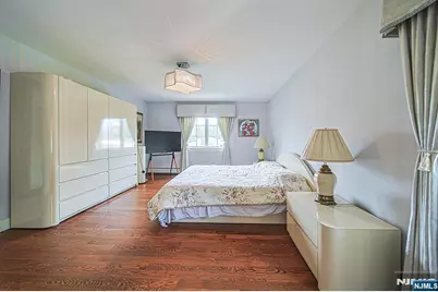 290 McCloud Drive, Fort Lee, NJ 07024 - Photo 27