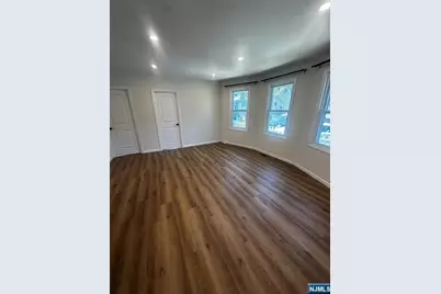 124 Main Avenue 1st Floor #1st Floor, Wallington, NJ 07057 - Photo 21