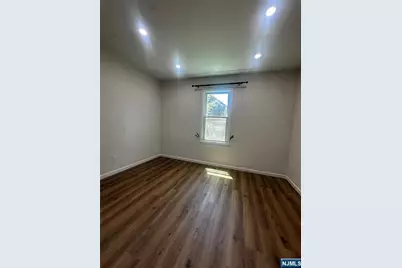 124 Main Avenue 1st Floor #1st Floor, Wallington, NJ 07057 - Photo 7