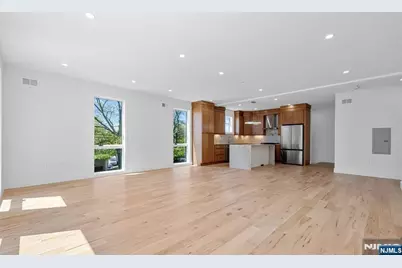 853 Pleasantview Terrace 1 #1, Ridgefield, NJ 07657 - Photo 5