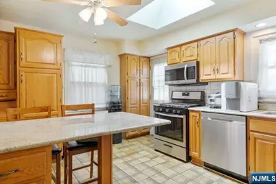 217 Riverdale Drive, Fort Lee, NJ 07024 - Photo 5