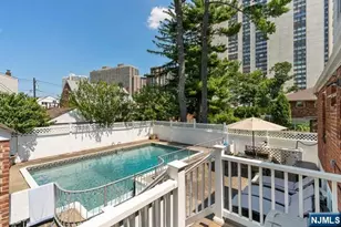 217 Riverdale Dr, Fort Lee, NJ 07024 - Photo 21