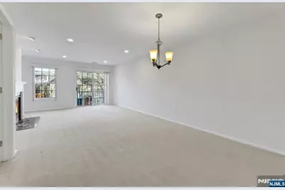 2198 Kent Court, Mahwah, NJ 07430 - Photo 9