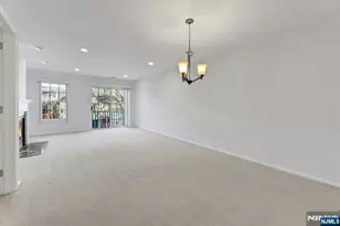 2198 Kent Ct, Mahwah, NJ 07430 - Photo 9