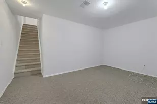 2198 Kent Ct, Mahwah, NJ 07430 - Photo 17