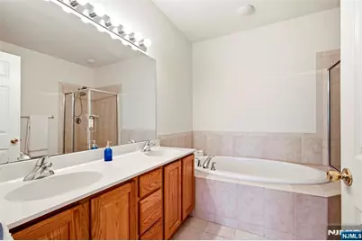 20 Kelburn Court, Hardyston Township, NJ 07419 - Photo 15