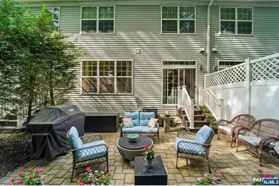 24 Pineview Drive, Waldwick, NJ 07463 - Photo 3